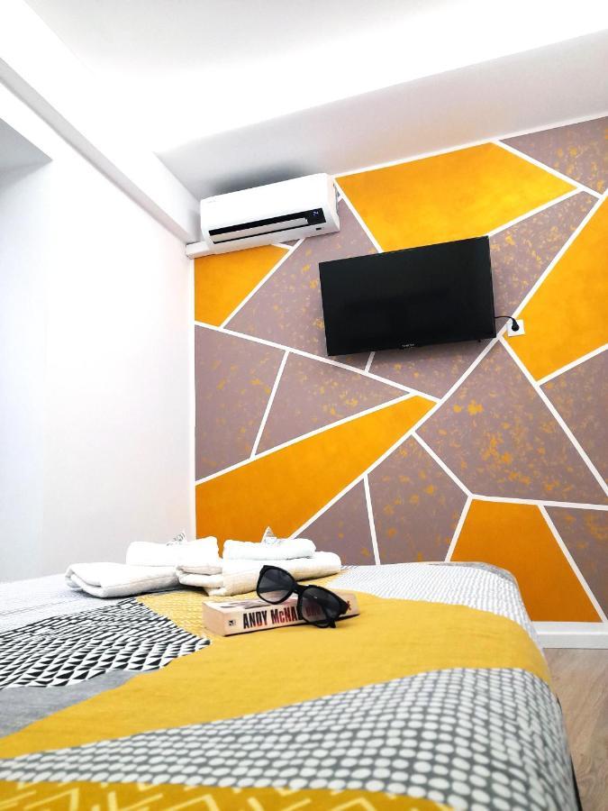 Fantastic 2 Bedrooms, Just 20 Meters From Ocean Playa de las Americas  Exterior photo