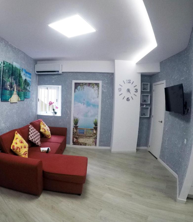 Fantastic 2 Bedrooms, Just 20 Meters From Ocean Playa de las Americas  Exterior photo